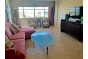 800 SE 20th Ave, Deerfield Beach, FL 33441, Sold 11/23/20