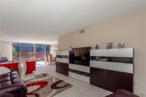 2304 NE 7th St, Hallandale Beach, FL 33009, Sold 04/21/20
