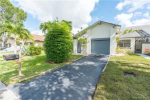 8122 NW 100th Dr, Tamarac, FL 33321, Sold 12/30/19