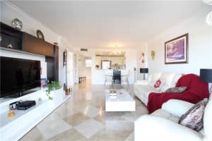2611 N Riverside Dr # 204, Pompano Beach, FL 33062, Sold 05/15/20