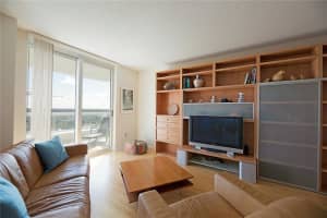 401 SW 4th Ave, Fort Lauderdale, FL 33315, Sold 09/03/20