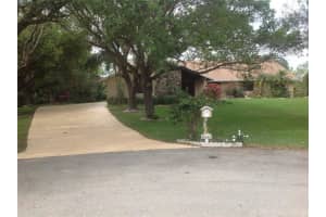 11945 SW 44th St, Davie, FL 33330, Sold 04/21/20