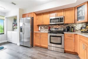 923 NW 79th Terrace, Plantation, FL 33324, Sold 12/23/19