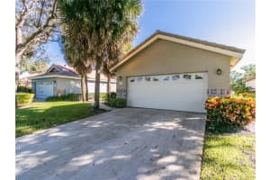 375 Sherwood Forest Dr, Delray Beach, FL 33445, Sold 06/12/20