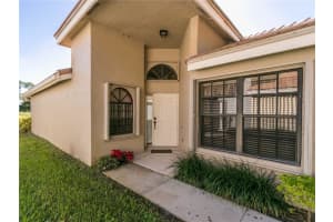 375 Sherwood Forest Dr, Delray Beach, FL 33445, Sold 06/12/20