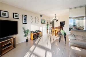 3031 N Ocean Blvd, Fort Lauderdale, FL 33308, Sold 02/04/20