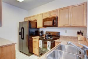 1421 Avon Ln, North Lauderdale, FL 33068, Sold 02/03/20