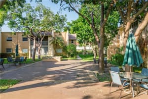 959 SE 2nd Ave, Deerfield Beach, FL 33441, Sold 02/28/20