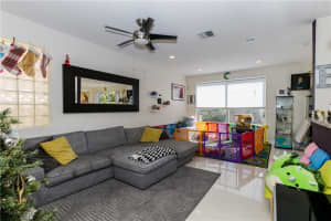 10650 NW 1st St, Plantation, FL 33324, Sold 04/02/20