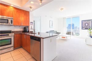 315 NE 3rd Ave, Fort Lauderdale, FL 33301, Sold 05/13/21