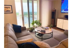 1 Las Olas Cir, Fort Lauderdale, FL 33316, Sold 03/09/20
