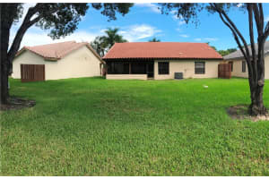 1995 Sacramento, Weston, FL 33326, Sold 04/06/20