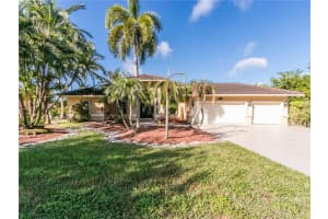 12465 SW 34th Pl, Davie, FL 33330, Sold 04/01/20