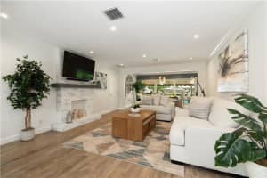 725 Solar Isle Dr, Fort Lauderdale, FL 33301, Sold 07/02/20