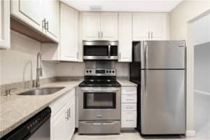 3040 NE 16th Ave, Oakland Park, FL 33334, Sold 01/24/20