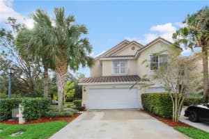 1136 Pinewood Lake Ct, Greenacres, FL 33415, Sold 02/21/20