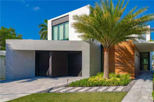 2401 Solar Plaza Dr, Fort Lauderdale, FL 33301, Sold 02/20/20