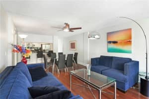 800 SE 4th St, Fort Lauderdale, FL 33301, Sold 11/03/20