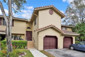 9003 Vineyard Lake Dr, Plantation, FL 33324, Sold 06/12/20