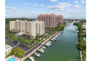 90 Edgewater Dr, Miami, FL 33133, Sold 08/04/20