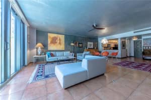 2300 NE 33rd Ave, Fort Lauderdale, FL 33305, Sold 08/07/20