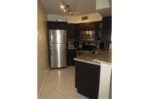 214 Lake Pointe Dr, Oakland Park, FL 33309, Sold 06/25/20