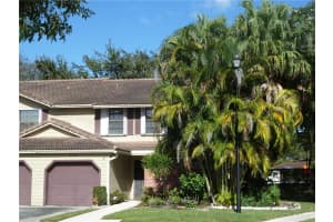 9181 Vineyard Lake Dr, Plantation, FL 33324, Sold 04/13/20
