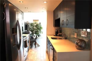 670 Tennis Club Dr, Fort Lauderdale, FL 33311, Sold 04/01/20
