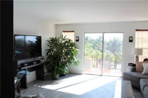 670 Tennis Club Dr, Fort Lauderdale, FL 33311, Sold 04/01/20