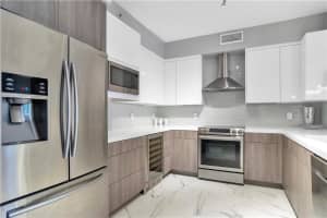 233 S Federal Hwy, Boca Raton, FL 33432, Sold 08/07/20