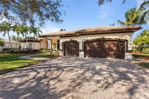 13865 SW 43rd St, Davie, FL 33330, Sold 08/19/20