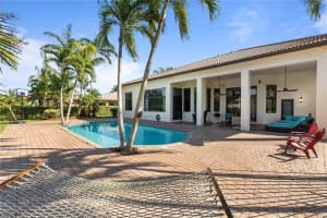 13865 SW 43rd St, Davie, FL 33330, Sold 08/19/20