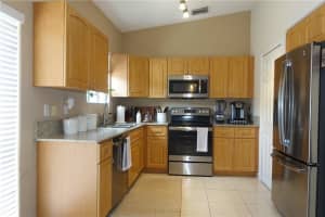 7221 NW 174th Terrace, Hialeah, FL 33015, Sold 03/27/20