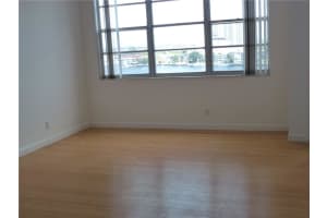 137 Golden Isles Dr, Hallandale Beach, FL 33009, Sold 05/13/22