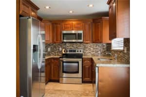 5300 Bosque Ln APT 34, West Palm Beach, FL 33415, Sold 03/09/20