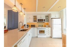 521 N Riverside Dr, Pompano Beach, FL 33062, Sold 08/20/20