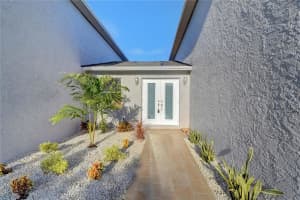 21127 Escondido Way N, Boca Raton, FL 33433, Sold 05/01/20