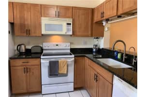 2720 S Oakland Forest Dr, Oakland Park, FL 33309, Sold 03/10/20