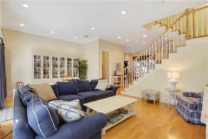 215 N Latitude Cir, Delray Beach, FL 33483, Sold 03/25/20