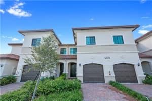 4208 N Dixie Hwy, Oakland Park, FL 33334, Sold 06/19/20