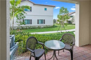 4208 N Dixie Hwy, Oakland Park, FL 33334, Sold 06/19/20