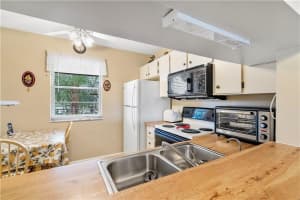 5520 Lakeside Dr, Margate, FL 33063, Sold 06/22/20