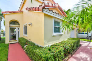 1096 SE 6th Ave, Dania Beach, FL 33004, Sold 11/16/20
