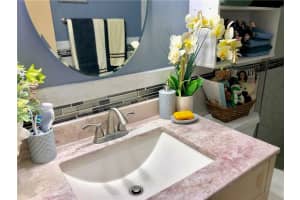 6005 Del Lago Cir, Sunrise, FL 33313, Sold 09/30/20