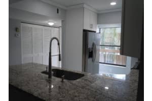 285 SE 10th St #11a, Deerfield Beach, FL 33441, Sold 04/10/20