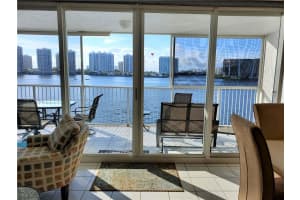 Le Laurier, 17800 N Bay Rd, Sunny Isles Beach, FL 33160, Sold 01/29/21