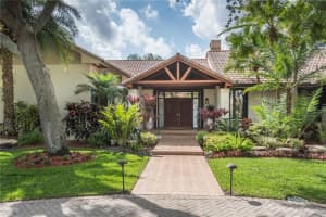 11918 Oak Leaf Dr, Davie, FL 33330, Sold 06/11/20