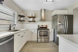 9428 NW 38th Pl, Sunrise, FL 33351, Sold 03/26/20