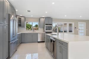 2425 NE 22nd Terrace, Fort Lauderdale, FL 33305, Sold 07/07/20