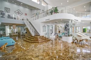 607 Palm Dr, Hallandale Beach, FL 33009, Sold 02/05/21